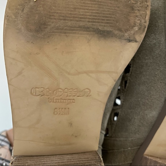 Crown Vintage taupe leather laser cut booties 8.5 - Picture 6 of 10